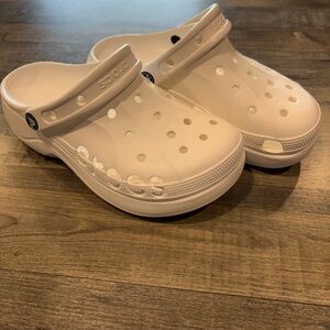 Women’s Baya Platform Crocs in White